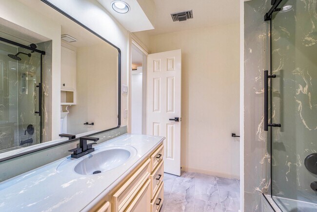 Building Photo - 1743 Randons Point Dr