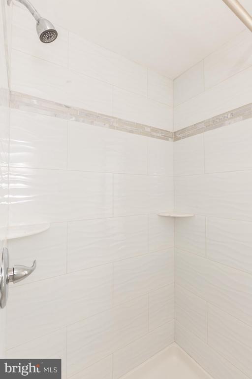 Building Photo - 537 N 33rd St