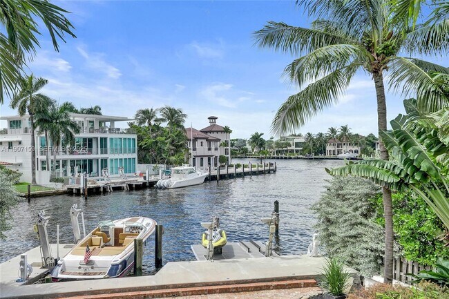 Building Photo - 2035 NE 31st Ave