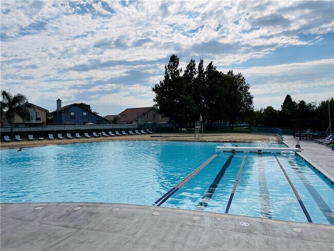 Building Photo - 28937 Biarritz Ct