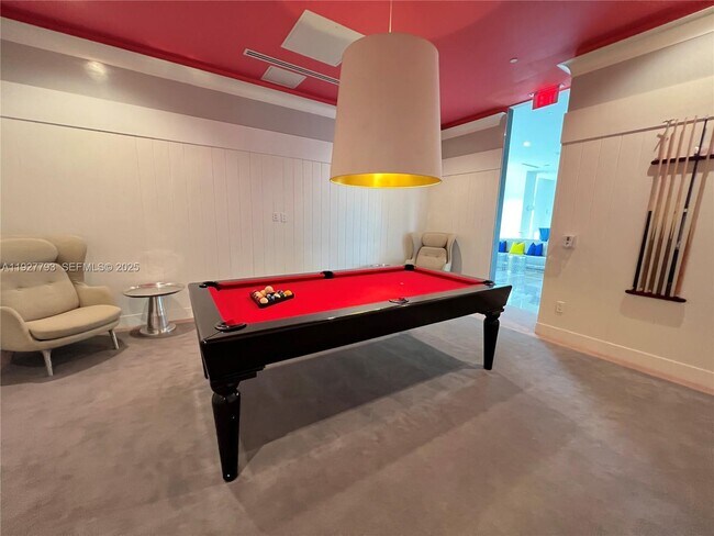 Building Photo - 2000 Metropica Wy