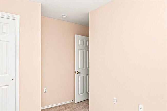 Building Photo - 1420 Poppy Seed Ln