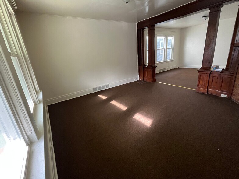 Building Photo - 38 Goulding Ave
