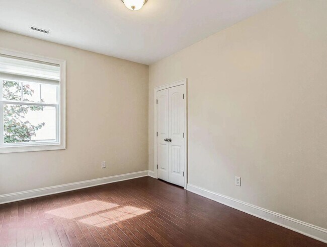 Building Photo - 137 Lucky Ribbon Ln