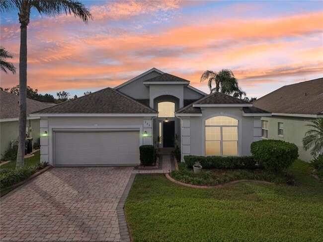 Building Photo - 235 Royal Palm Dr