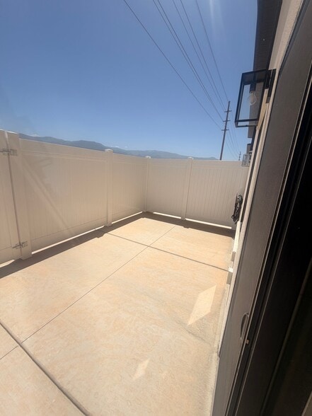 Building Photo - 51 S 4375 W