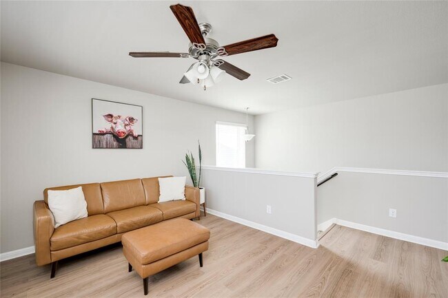 Building Photo - 709 Tinton Falls Ln