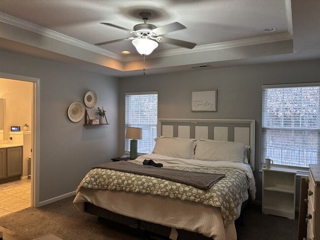 Building Photo - Gorgeous 3 Bedroom 2 Bathroom House!