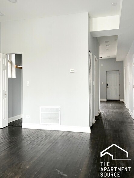 Building Photo - 3858 W Grenshaw St