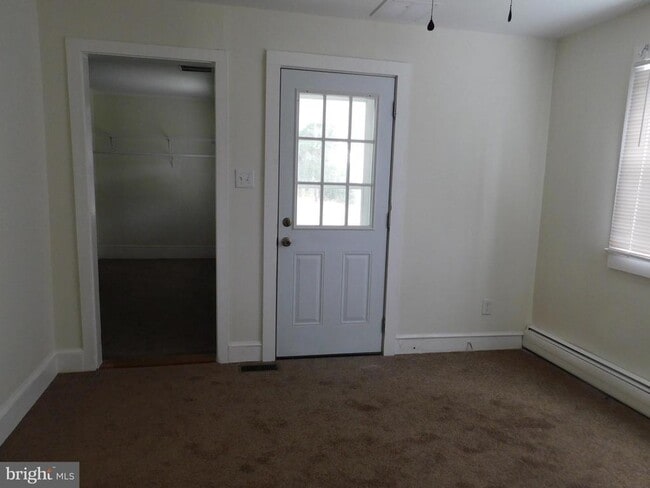 Building Photo - 13142 Lord Fairfax Hwy