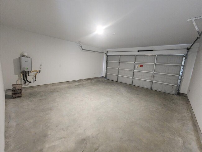 Building Photo - 1718 Green Warbler Ln