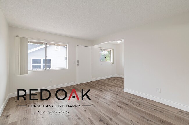 Primary Photo - 6553 Pickering Ave