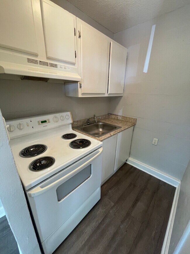 Building Photo - Available now. Upgraded studio!