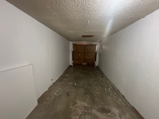 Building Photo - 12238 Kiowa Rd