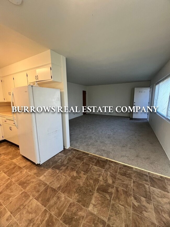 Building Photo - Single story 2 bedroom, 1 bathroom apartment in Ventura