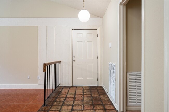 Building Photo - 9306 Sanford Rd