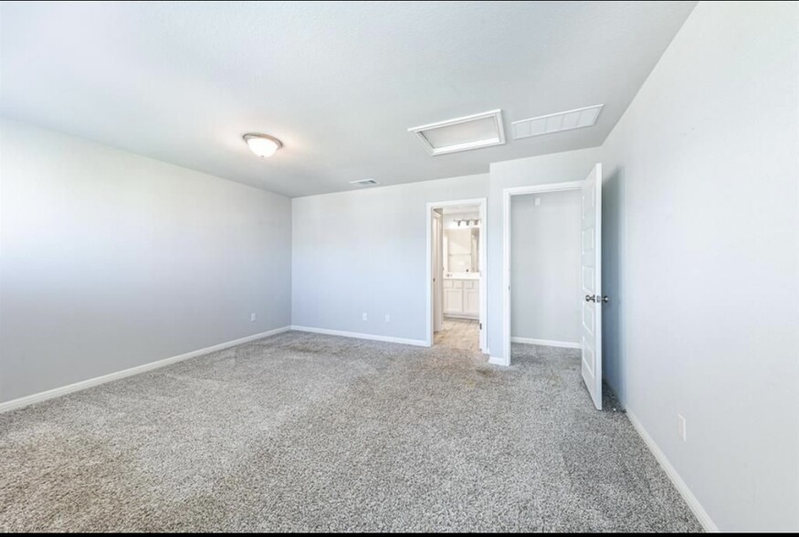 Building Photo - 2013 Arendale Dr