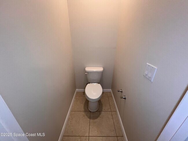 Building Photo - 774 Alfonso Ave SE