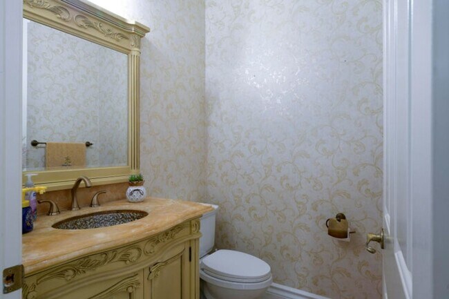 Building Photo - 7150 Ivy Crossing Ln