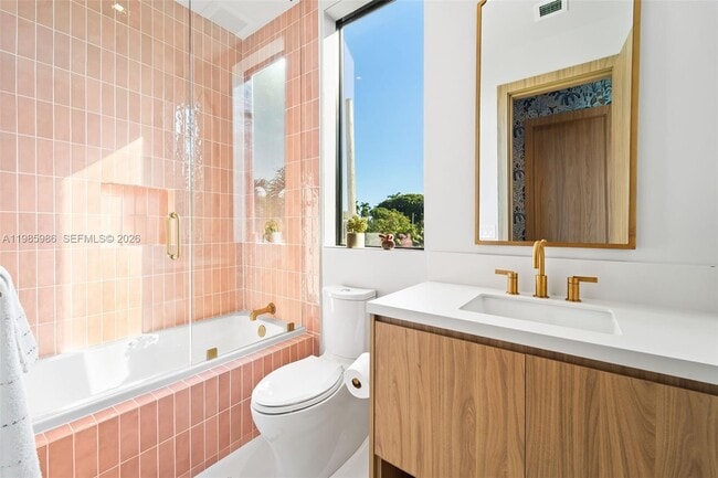 Building Photo - 8625 NE 10th Ave