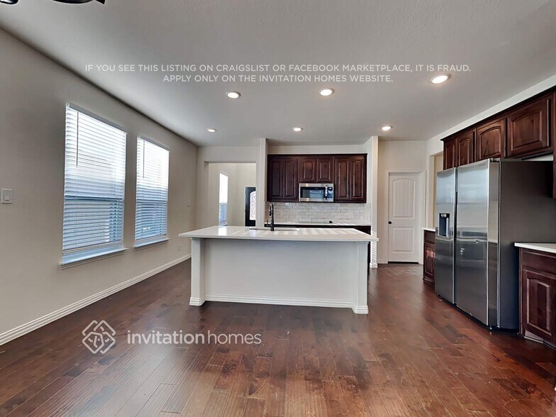 Building Photo - 1504 Smoke Signal Ln