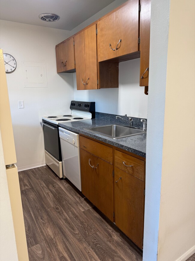 Building Photo - Alpha Phase Apartments