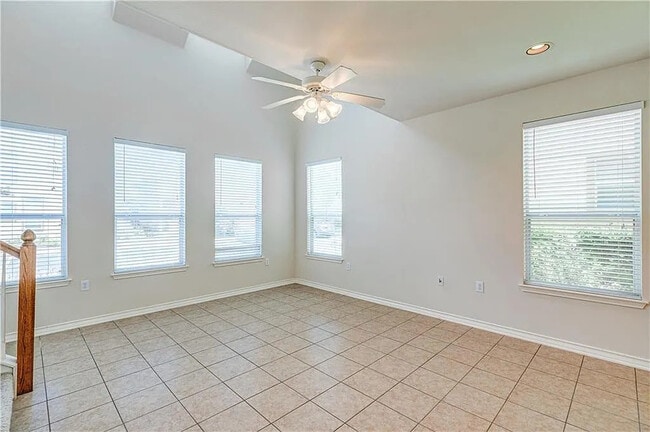 Building Photo - 10700 Macmora Rd