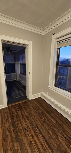 Building Photo - 3827 N Drake Ave