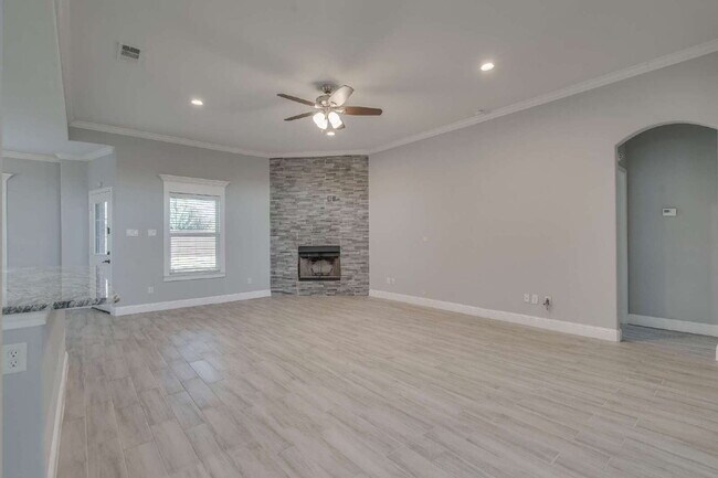 Building Photo - Stunning 3-bedroom, 2-bathroom home on an over-sized lot in Aledo ISD!