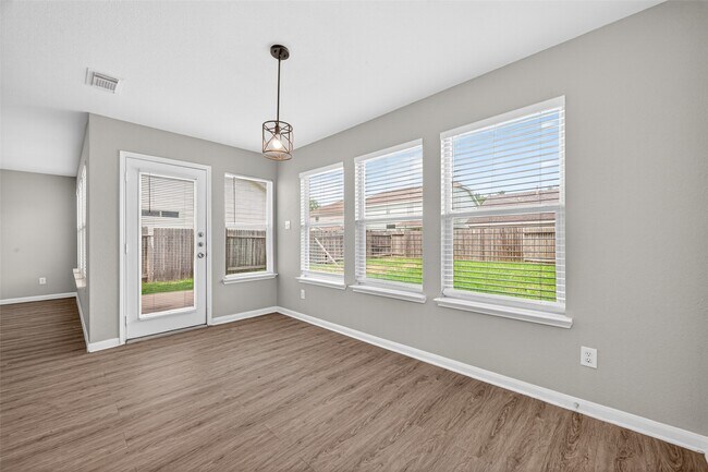 Building Photo - 15826 Kings Cypress Ln