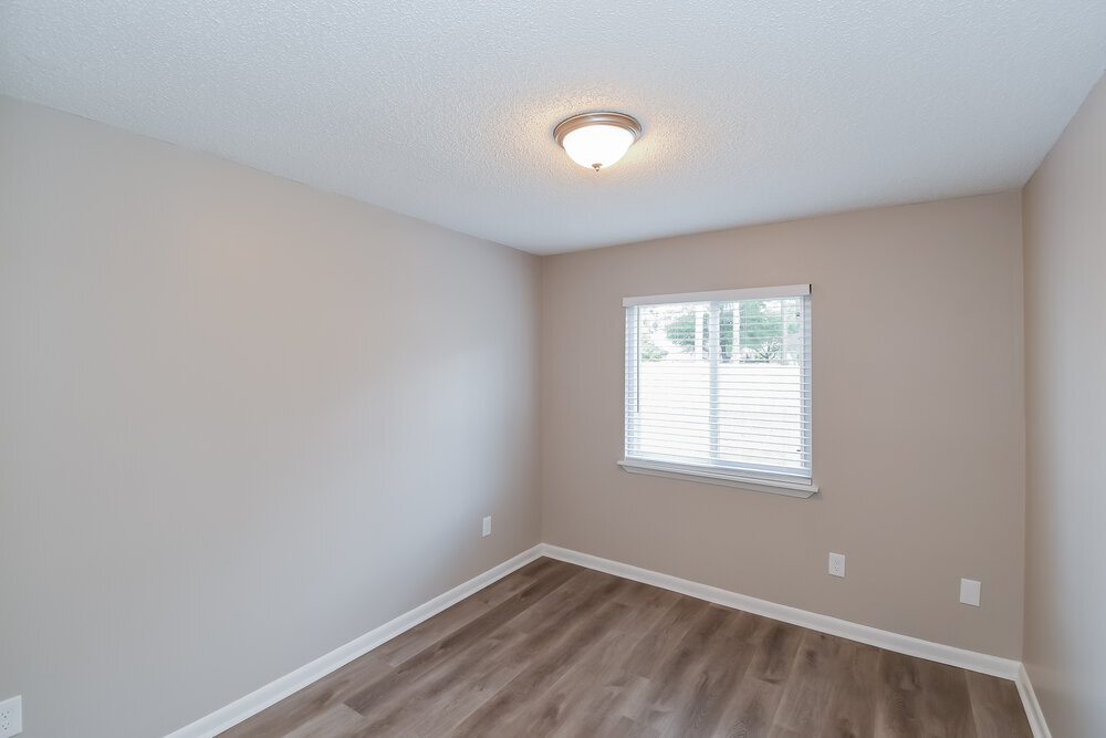 Building Photo - 3813 Tree Lake Dr