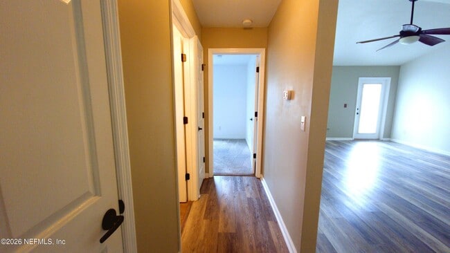 Building Photo - 11155 Stanley Steamer Ln