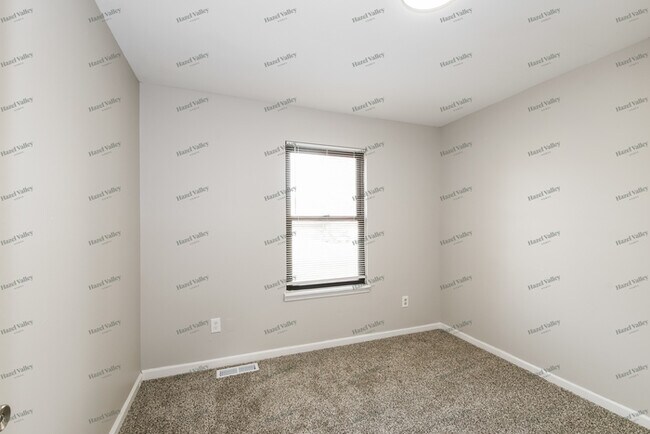 Building Photo - 3550 Rue De Renard