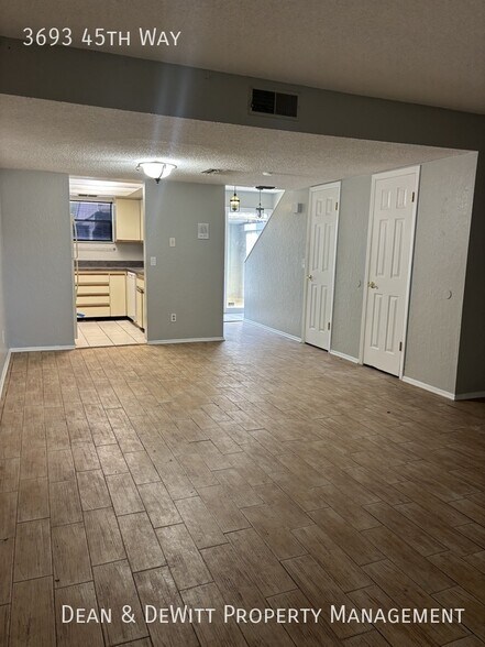 Building Photo - 2 Bed/1 Bath
