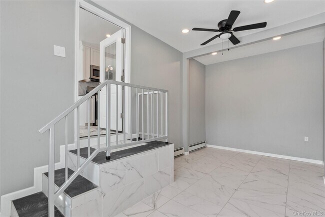 Building Photo - 1 Center Ct