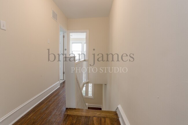 Building Photo - 537 E Penn St