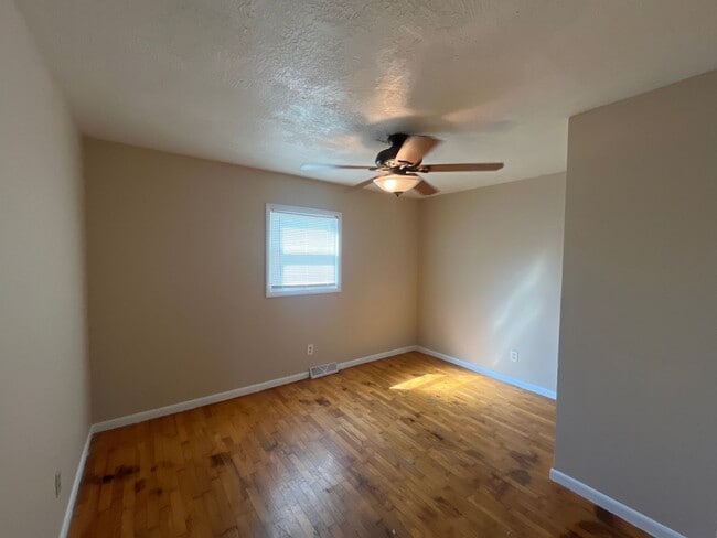 Building Photo - What a stunner, step into your new home