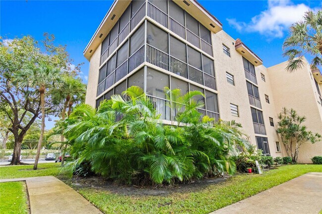 Building Photo - 10401 W Broward Blvd