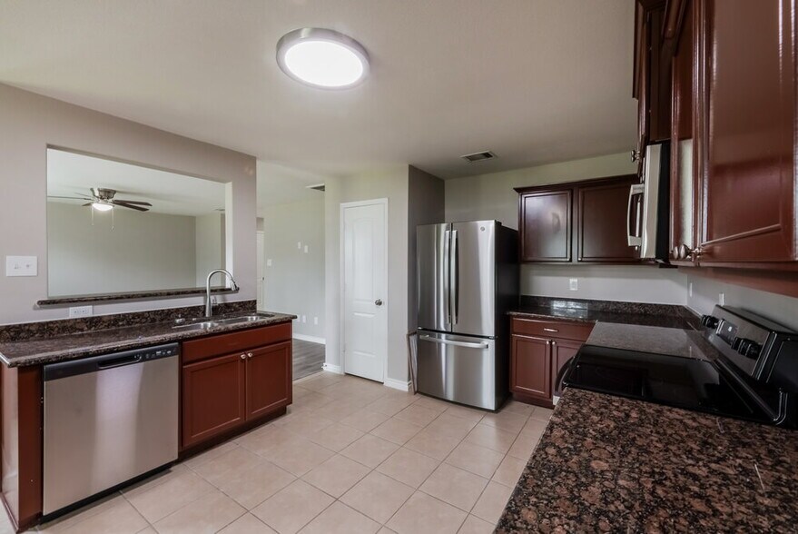 Building Photo - 6515 Gardners Brook