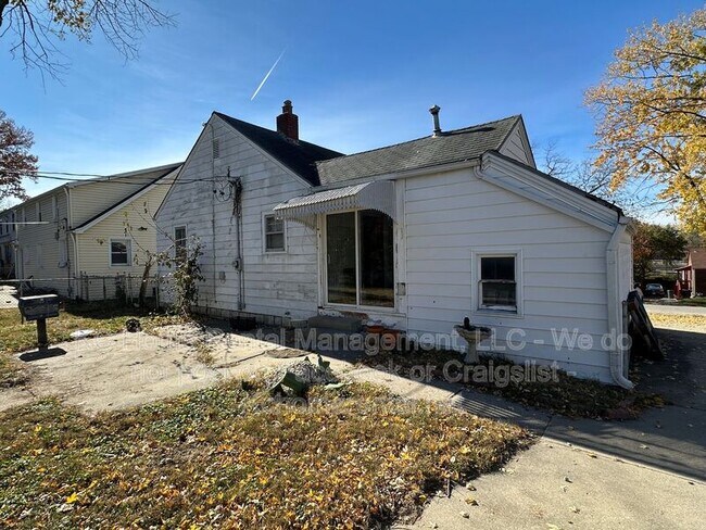 Building Photo - 2115 N 40 St