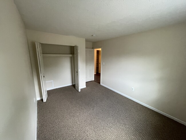 Guest Bedroom 2 - 8234 Roanoke Ct