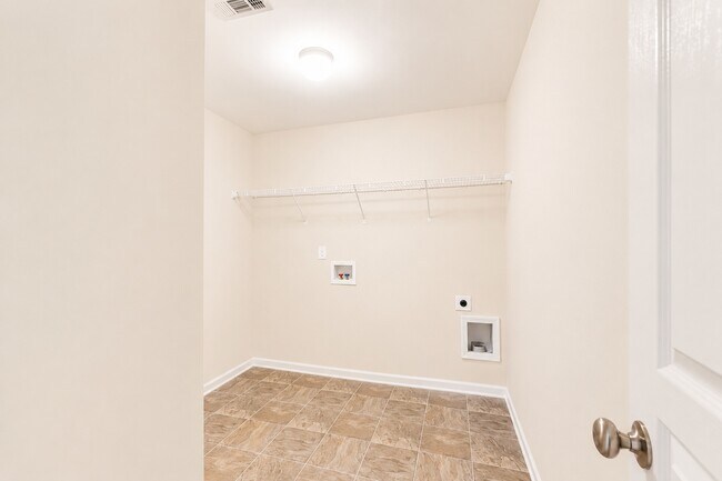 Building Photo - 7245 Rocking Horse Ln