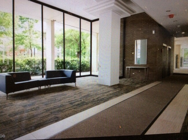 Modern, Attractive Lobby - 1400 E 55th Pl