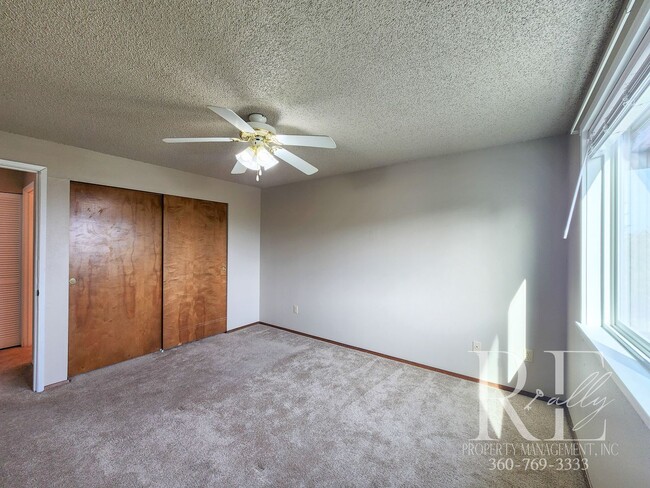 Building Photo - Upstairs Condo at The Narrows – Pool, Clubhouse & Woodland Views!