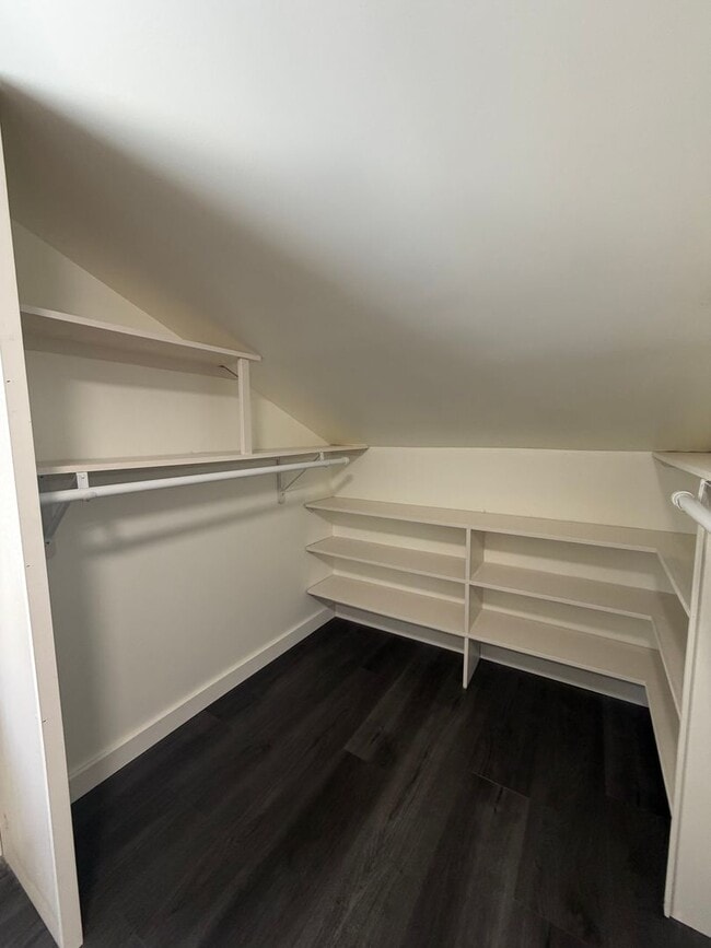 Building Photo - Charming 3-Bedroom Home Near Pontoosuc Lake