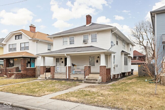 Primary Photo - 2951 N Delaware St
