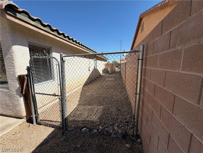 Building Photo - 1183 Evening Canyon Ave