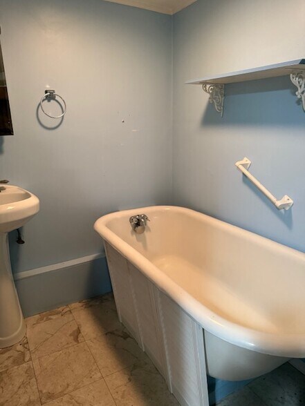 Basement Bathroom - 74 Clearview Dr