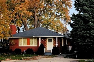 Building Photo - 734 N Monroe St