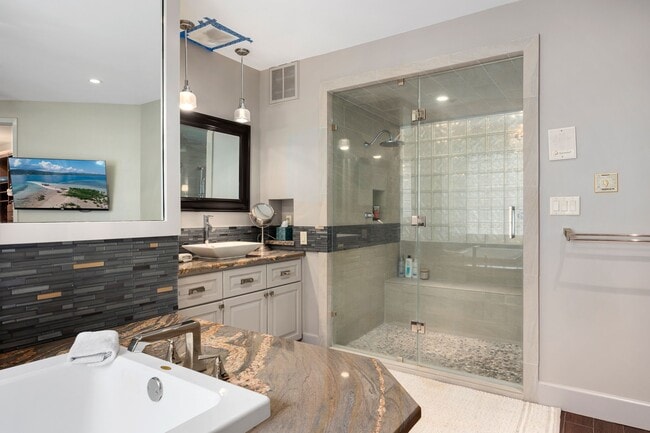 Building Photo - 19823 Sunbridge Ln